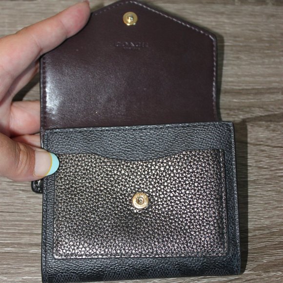 Coach | Small Leather Folded Wallet - Picture 5 of 7